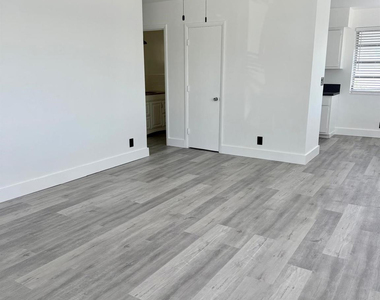 2837 Ne 30th Street - Photo Thumbnail 10