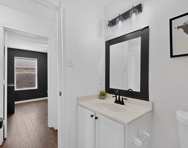 2505 Mitchell Lane - Photo Thumbnail 26