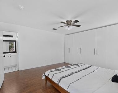 2505 Mitchell Lane - Photo Thumbnail 18