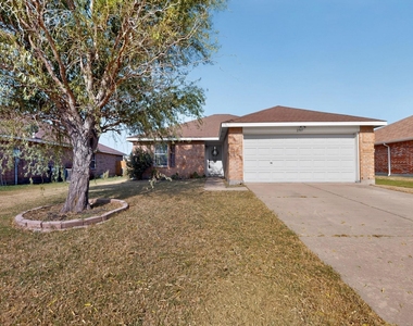 2505 Mitchell Lane - Photo Thumbnail 5
