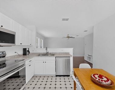 2505 Mitchell Lane - Photo Thumbnail 15