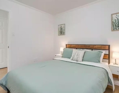 7851 Maiden Lane - Photo Thumbnail 4