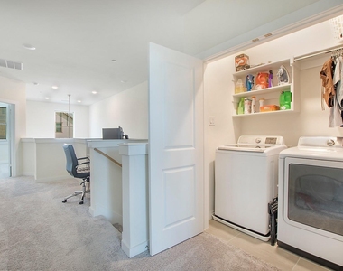 6429 Northern Dancer Drive - Photo Thumbnail 15