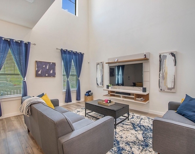 6429 Northern Dancer Drive - Photo Thumbnail 11