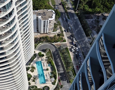 15811 Collins Avenue - Photo Thumbnail 8