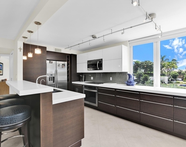 550 S Ocean Boulevard - Photo Thumbnail 11