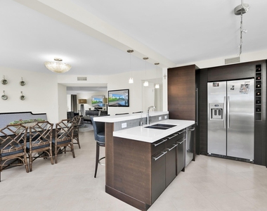 550 S Ocean Boulevard - Photo Thumbnail 12