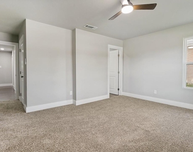 3504 Westfield Avenue - Photo Thumbnail 4
