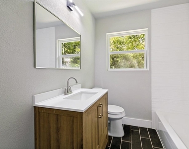 3504 Westfield Avenue - Photo Thumbnail 8