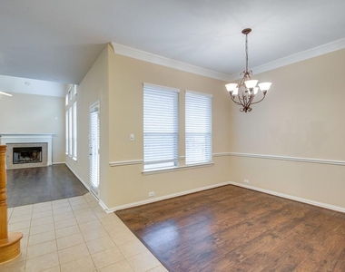 613 Caribou Way - Photo Thumbnail 5