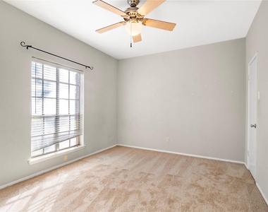 6011 E University Boulevard - Photo Thumbnail 10