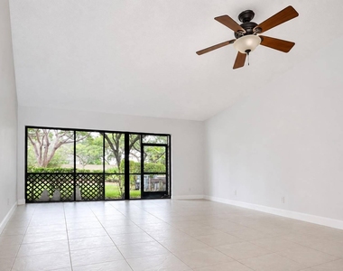 9816 Nw 36th Street - Photo Thumbnail 4