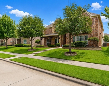 3167 Izabella Court - Photo Thumbnail 4