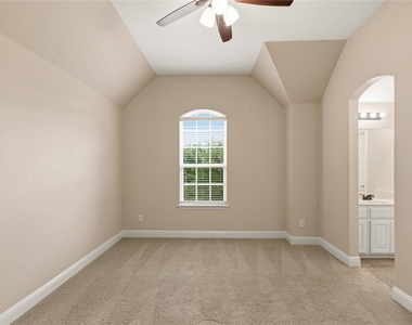 3167 Izabella Court - Photo Thumbnail 34