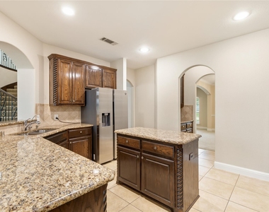 3167 Izabella Court - Photo Thumbnail 9