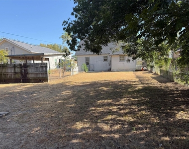 1217 W Walker Street - Photo Thumbnail 17