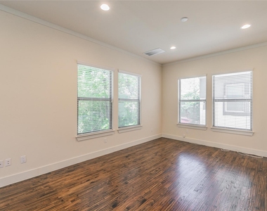 5901 Ross Avenue - Photo Thumbnail 9