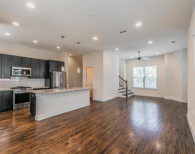 5901 Ross Avenue - Photo Thumbnail 5
