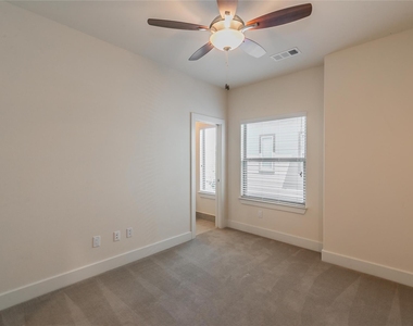 5901 Ross Avenue - Photo Thumbnail 13