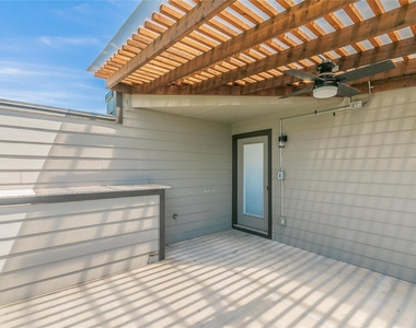 5901 Ross Avenue - Photo Thumbnail 18