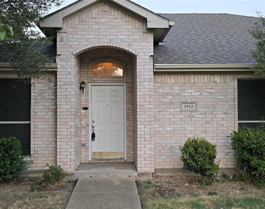 1912 Chapman Drive - Photo Thumbnail 1
