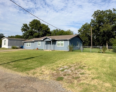 411 Mill Street - Photo Thumbnail 3