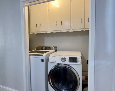 411 Mill Street - Photo Thumbnail 9