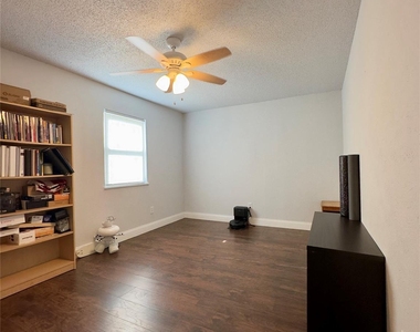 411 Mill Street - Photo Thumbnail 13