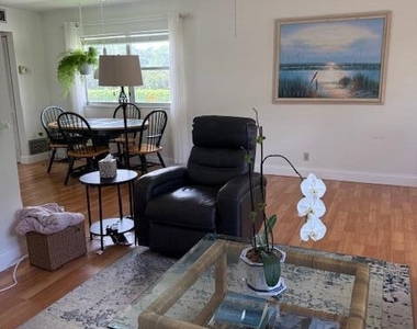 699 Saxony O Way - Photo Thumbnail 4