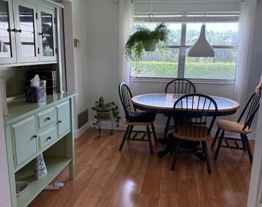 699 Saxony O Way - Photo Thumbnail 5
