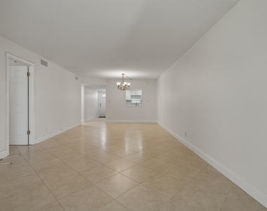 681 S Hollybrook Drive - Photo Thumbnail 1