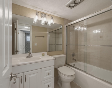 681 S Hollybrook Drive - Photo Thumbnail 6