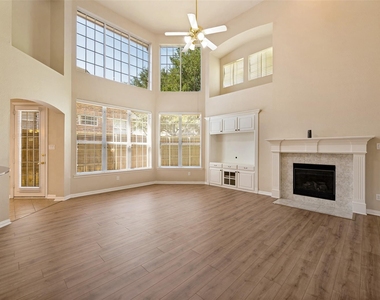 3621 Nandina Drive - Photo Thumbnail 2