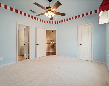 4046 E Hill Drive - Photo Thumbnail 21