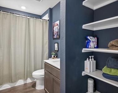 936 Glover Drive - Photo Thumbnail 16