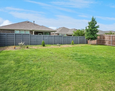 936 Glover Drive - Photo Thumbnail 23
