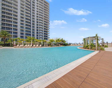 220 Lake Shore Drive - Photo Thumbnail 17