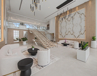 220 Lake Shore Drive - Photo Thumbnail 11