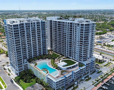 220 Lake Shore Drive - Photo Thumbnail 57