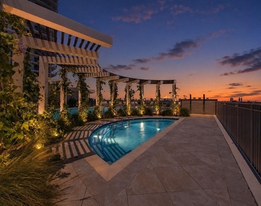 220 Lake Shore Drive - Photo Thumbnail 2
