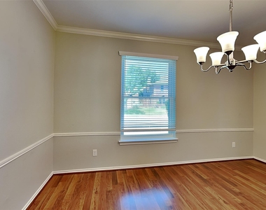 1700 Big Bend Drive - Photo Thumbnail 5