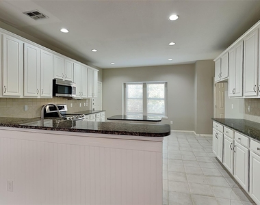 1700 Big Bend Drive - Photo Thumbnail 3