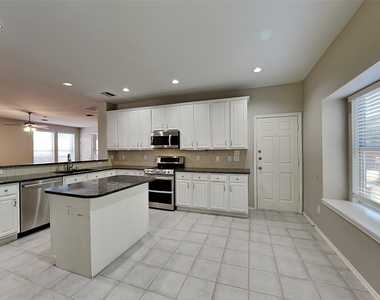 1700 Big Bend Drive - Photo Thumbnail 4