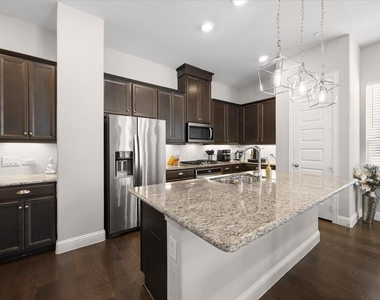 4429 Grady Lane - Photo Thumbnail 6