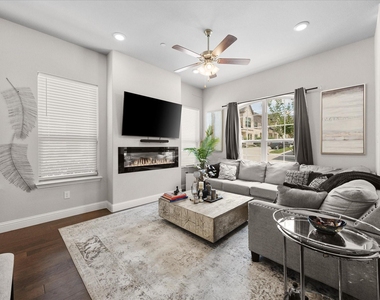 4429 Grady Lane - Photo Thumbnail 4