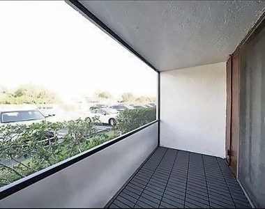 708 Executive Center Drive - Photo Thumbnail 7