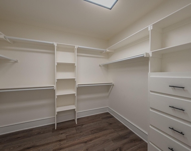 543 Timber Ridge Drive - Photo Thumbnail 20
