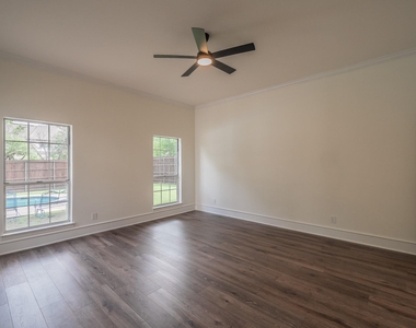 543 Timber Ridge Drive - Photo Thumbnail 14
