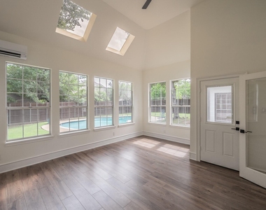 543 Timber Ridge Drive - Photo Thumbnail 12