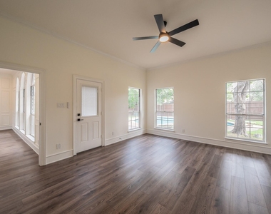 543 Timber Ridge Drive - Photo Thumbnail 15